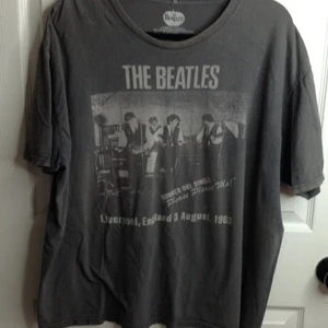 2013 The Beatles, Apple Corps, LTD; Beatles Tee, 2X, LSD, Liverpool, Avant Garde - Picture 1 of 4