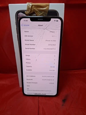 Apple iPhone XS Max 64GB Gold Unlocked Boxed Cracked Screen  - Image 1 of 4
