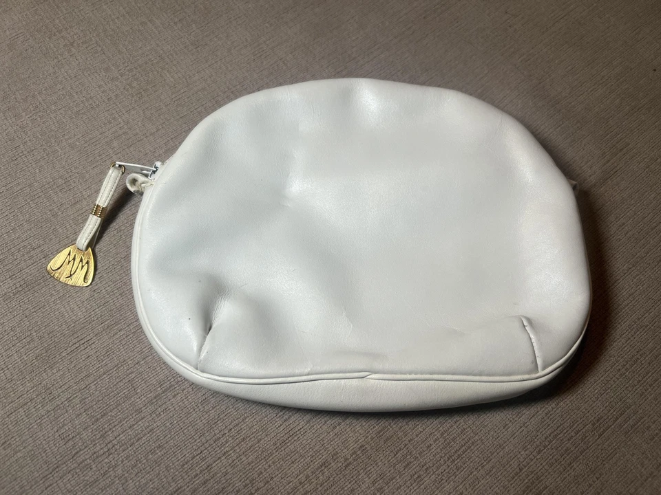 Bolsa tiracolo Morris Moskowitz Saks Fifth Avenue couro branco alça corrente - Imagem 1 de 4