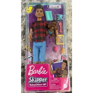 Mattel Barbie Skipper Babysitter inkl. dunklen Haaren und brauner Haut Junge & Baby (NEU) - Bild 1 von 3