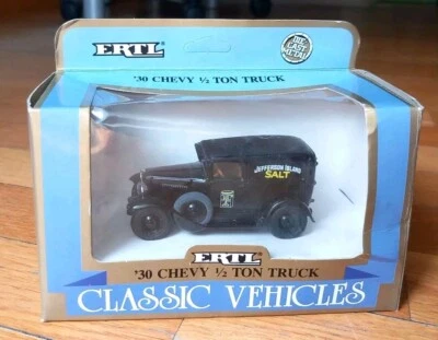 ERTL '30 CHEVY 1/2 TON TRUCK Scala 1/43 modellino camion CHEVROLET 1930 die cast - Immagine 1 di 4