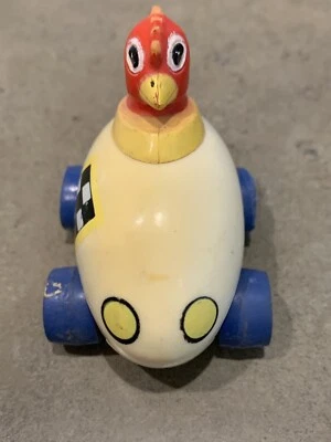 Juguete infantil Tonka vintage años 70 pollo en huevo coche corredor muy raro Foto 1 de 4