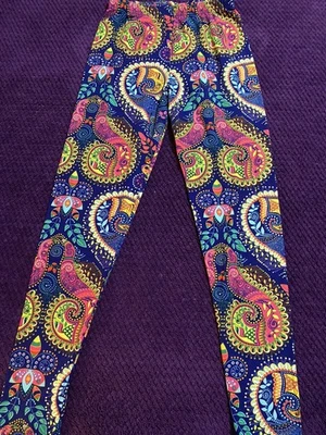 Brillantes Leggings Florales Cachemira Suave TALLA ÚNICA OS 2-10 Usados. Foto 1 de 4