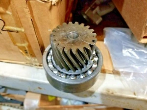 Onan 190-0412  PTO TRANSMISSION SHAFT ASSEMBLY  Drive gear 190-0412-02 , NOS - Picture 1 of 4