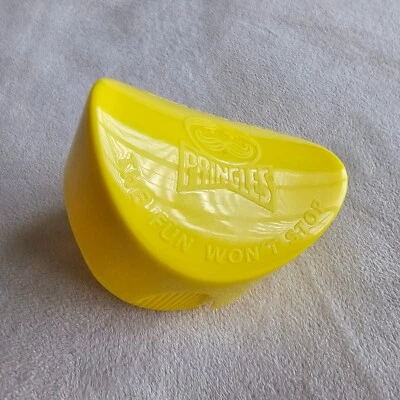 Pringles To Go Brotdose Reisebehälter gelb The Fun Wont Stop Vintage Snack - Bild 1 von 4
