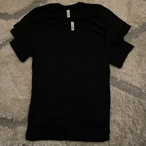 Bella And Canvas Blank T Shirt - Black - Size Small - PACK OF 2 SHIRTS - Picture 1 of 4