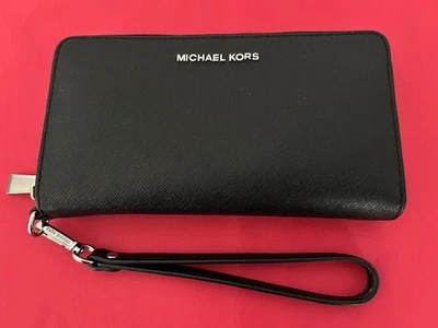 Michael Kors Wristlet black used excellent condition - image 1 of 4