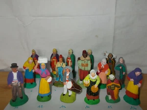 ANCIEN 16 santons de CRÈCHE terre  9/10cm vendu à l'unité  - Picture 1 of 35
