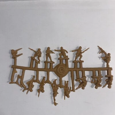 Strelets 1/72 Scale WWII Japanese Army in Defence  - Contains 1 Spruce - M115 - Image 1 of 4