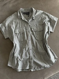 DKNY Women’s Boxy Striped Blue Gray Camp Button Down Cuffed Sleeve Shirt XS - Picture 1 of 4