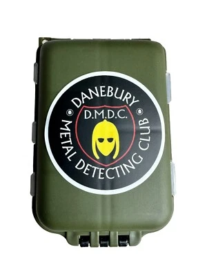 Danebury Metal Detecting Club DMDC The Detectorists Metal Detecting Hallazgos Caja Foto 1 de 4