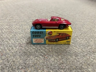 + Coche diecast vintage Corgi Toys rojo Chevrolet Corvette Sting Ray # 310 con caja Foto 1 de 4