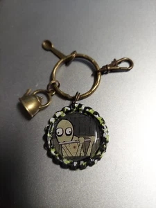 2016 Llavero con tapa de botella Salad Fingers & Characters + dijes oxidados de tetera y cuchara - Imagen 1 de 5