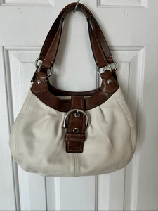 BOLSO DE MANO HOBO COACH CUERO SOHO LYNNE BLANCO/CUERO CORTEZA - Imagen 1 de 5