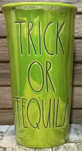 Tazza da caffè da viaggio RAE DUNN HALLOWEEN TRUCCO O TEQUILA verde iridescente 15 oz - Foto 1 di 3