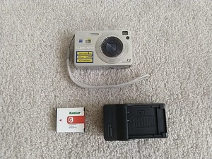 Sony Cyber-shot DSC-W120 7.2 MP Silver Digital Camera Tested Works - Picture 1 of 12