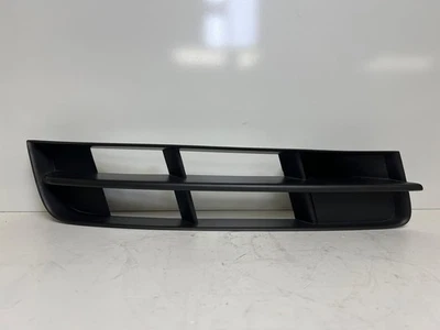 2010-2015 AUDI Q7 - Front Right Lower Bumper Grille 4L0807682B (MK) - Imagem 1 de 4