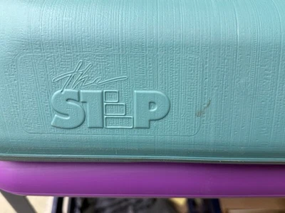 Plataforma aeróbica original The Step (hecha en EE. UU.) – tamaño de club de salud – Foto 1 de 4