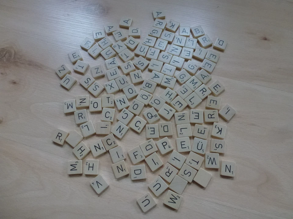 Holzsteine für Original Scrabble * Buchstaben, Brettspiel , Zubehör, Ersatzteile - Bild 1 von 1