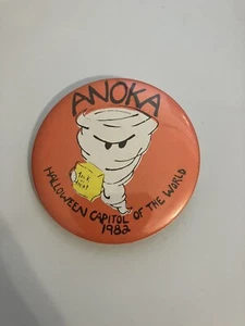 Botón Anoka MN Halloween Capital del Mundo 1982 - Imagen 1 de 2