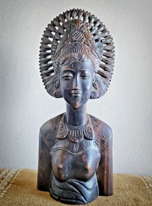 Hand carved Intricate Solid Wood Balinese Woman Bust Sculpture - Bild 1 von 6