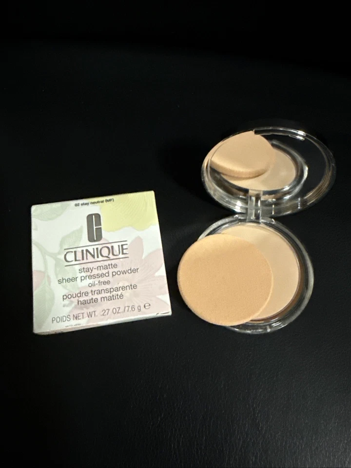 Clinique Stay-Matte Sheer Pressed-Powder Oil-Free 02 STAY NEUTRAL(MF) .27oz/7.6g - Image 1 of 1