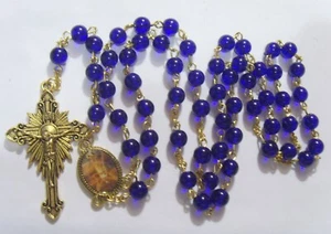 Rosario católico vintage de San Miguel cuentas de vidrio azul cobalto 53979 - Imagen 1 de 4