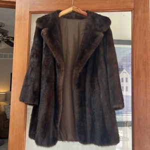 Vintage Mink Fur Coat Is A Show Stopper Lined 3/4 Sleeve Excellent Condition - Picture 1 of 12