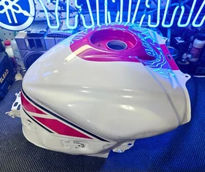 Yamaha YZF-R6 Gas Tank – New Old Stock – Metallic White - Anniversary Edition - Picture 1 of 24