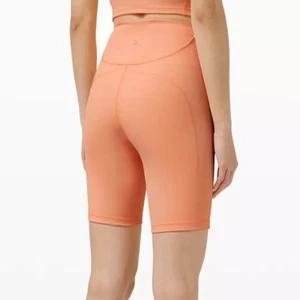 Lululemon corto HR sagomato a costine 8" usato in ottime condizioni TAGLIA 6 - Foto 1 di 5