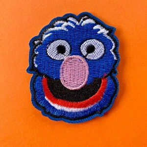 SESAMSTRASSE FIGUR GROVER BESTICKT APPLIKATION PATCH AUFNÄHEN ODER AUFBÜGELN #398 - Bild 1 von 2