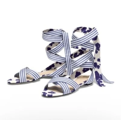 Sandalias Cabi Atadas Acuarela Talla 8 Azul Blanco Rayas Floral Estilo Gladiador Foto 1 de 4