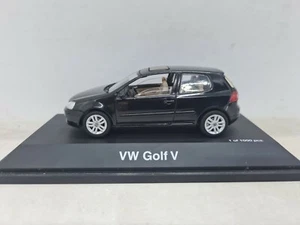 Schuco Volkswagen Golf V Black. 1:43 - Imagen 1 de 8