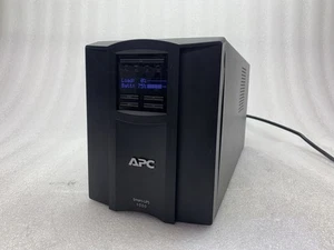 APC SMT1000C Smart-UPS 1000VA Tour 120V AVR LCD sans bat testé fonctionne - Photo 1/4