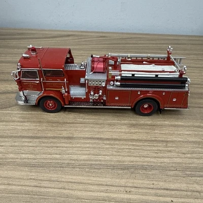 Mack C 1960 bomba contra incendios North Tarrytown manguera de rescate E1 1:50 por modelos exclusivos Foto 1 de 4