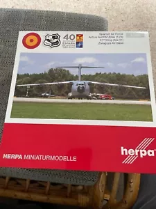 HERPA - 1/200 - AIRBUS A400M ATLAS SPANISH AIR FORCE 40TH ANNIVERSARY 31ST WING - Bild 1 von 4