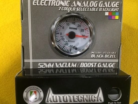Autotecnica G6143G7W Boost gauge Petrol turbo 30 Psi (2 Bar) 52mm 2" White - Image 1 of 3