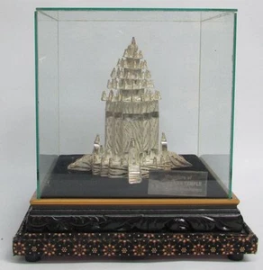 PLATA ESTERLINA TEMPLO PRAMBANAN JAVA INDONESIA CON VITRINA - Imagen 1 de 6