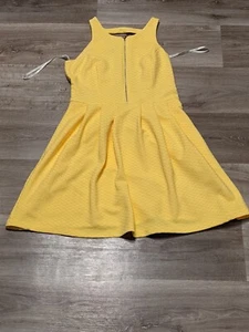 Jessica Simpson Women's Sleeveless Summer Dress - Sz. 8 - Yellow - Picture 1 of 8