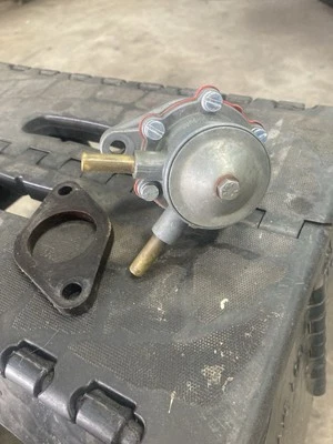 Bomba de combustible reconstruida Pierburg Porsche 912 o 356 B o C Foto 1 de 4