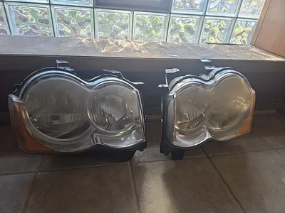 Juego de faros halógenos izquierda y derecha para Jeep Grand Cherokee 2005-2010 WK Foto 1 de 4
