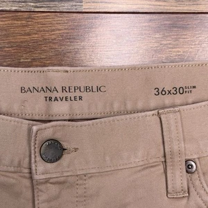 Banana Republic Slim Fit Traveler Jeans Mens 36x30 Khaki Brown Mid Rise Stretch - Picture 1 of 10