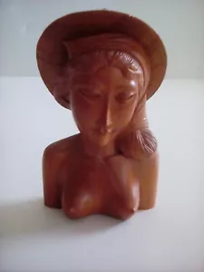Estatuilla de mujer desnuda tallada a mano de madera de 6,25" sombrero y busto lateral cola de caballo - Imagen 1 de 13