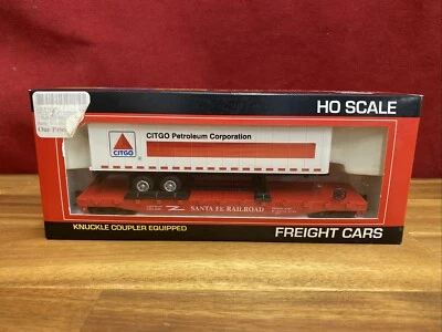 Model Power Citgo 50' Flat w/40' Trailer w/ Knuckle Couplers  #98360 Freight Car - Image 1 of 2