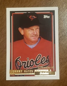 1992 Topps Gold Winner Baseball  # 579 Johnny Oates Baltimore Orioles Manager - Picture 1 of 2