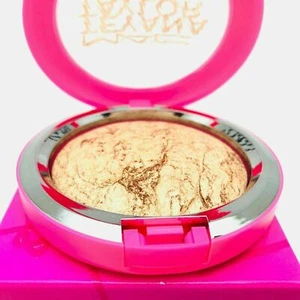 Mac Teyana Taylor Mineral Skinfinish ~ House Of Petunia ~ .26 oz / 7.5 g / BNIB - Picture 1 of 3
