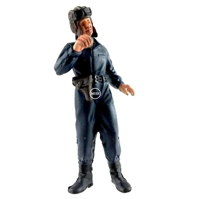 1:32 Waltersons Forces of Valor WWII Soviet Russian T-34 Tank Commander Figure - Image 1 of 4