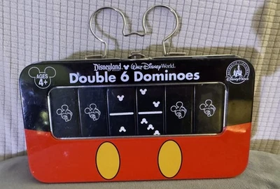Disneyland y Walt Disney World Doble 6 Dominó Mickey Mouse Estuche de Lata Foto 1 de 4