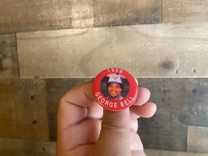 Prendedor George Bell De Colección 1990 Pinback MLB Gorra de Béisbol Gorra Botón Foto Azulejos - Imagen 1 de 3