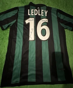 Joe Ledley signed Celtic FC away shirt with COA - Picture 1 of 5